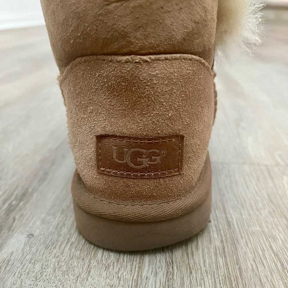 UGG Ebony Boots in Chestnut